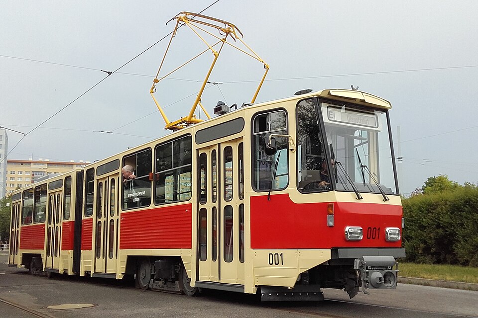Tatra KT4